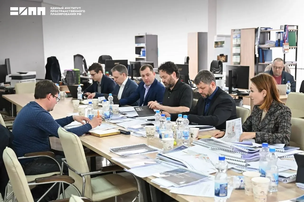 ЕИПП России в рамках подготовки генплана города Алешки предложил восстановление промышленности, обновление жилого фонда и развитие туризма ЕИПП России в рамках подготовки генплана города Алешки предложил восстановление промышленности, обновление жилого фонда и развитие туризма