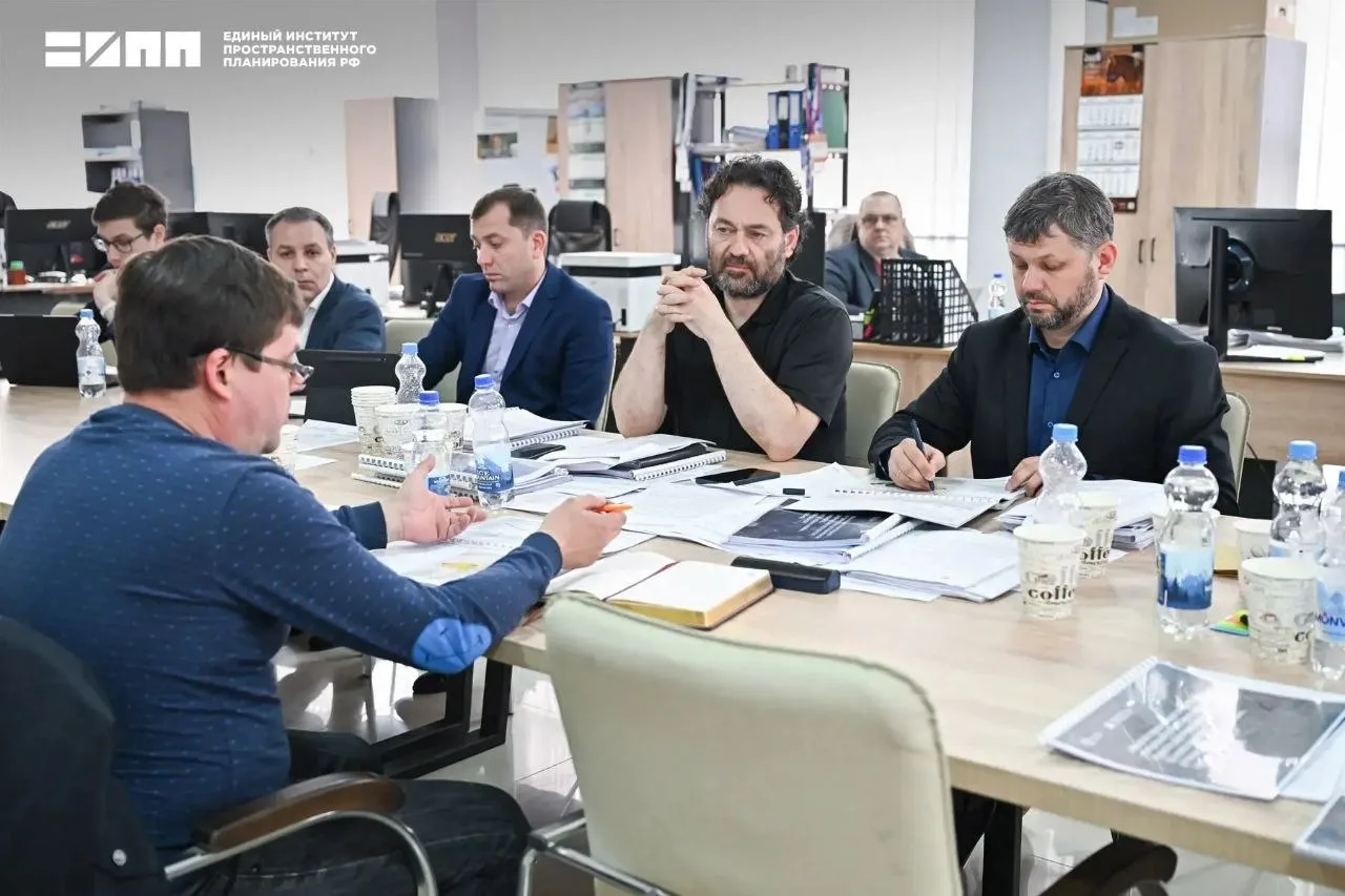 ЕИПП России в рамках подготовки генплана города Алешки предложил восстановление промышленности, обновление жилого фонда и развитие туризма ЕИПП России в рамках подготовки генплана города Алешки предложил восстановление промышленности, обновление жилого фонда и развитие туризма