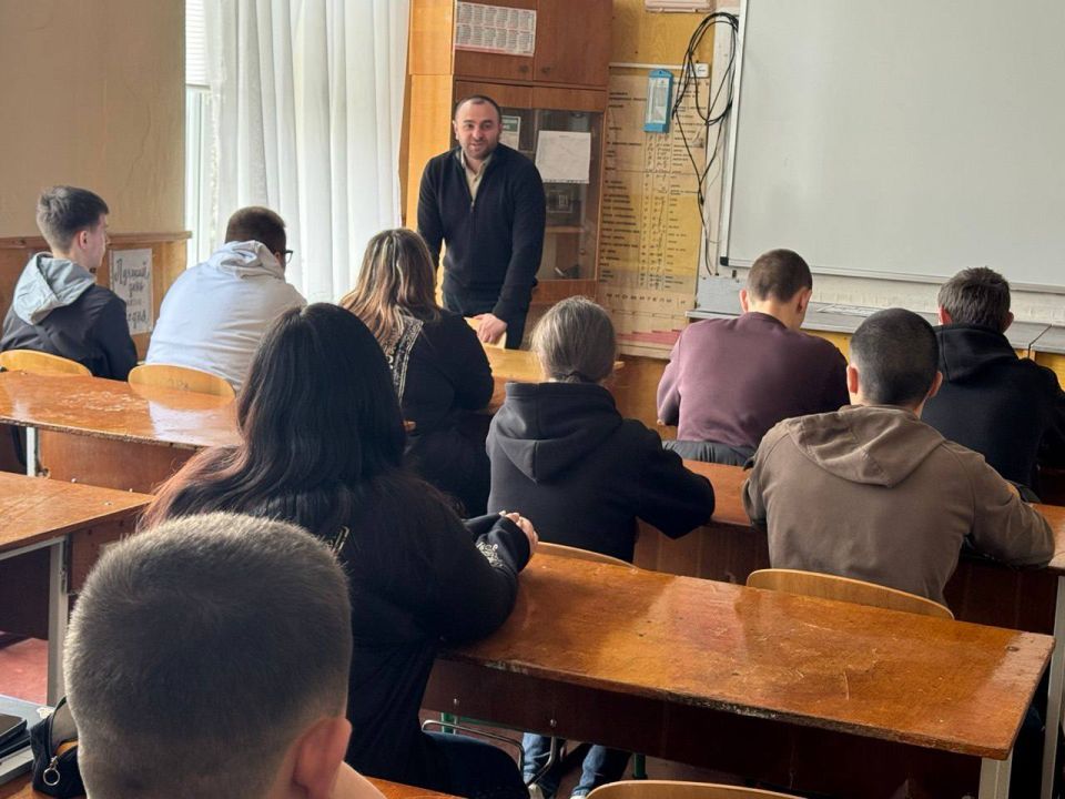 Финалист проекта «Герои Херсонщины» провел урок мужества для подрастающего поколения Финалист проекта «Герои Херсонщины» провел урок мужества для подрастающего поколения