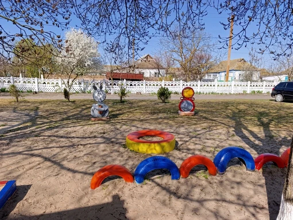 Весенний субботник в Владимировском детском саду Весенний субботник в Владимировском детском саду