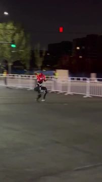 � ������ 19 ������ ������� ����������� �������� ������ ������: 12 ����� ������� � 300 ������� ����� ������������� �� ����� ������