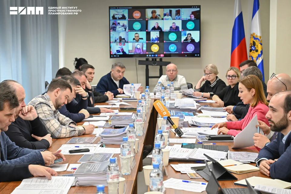 Единый институт обсудил с Правительством Херсонской области разработку градостроительной документации 2023–2027 годов Единый институт обсудил с Правительством Херсонской области разработку градостроительной документации 2023–2027 годов