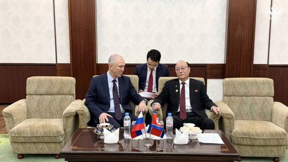 Владимир Сальдо встретился с послом КНДР: обсудили поставки продовольствия и гуманитарные связи Владимир Сальдо встретился с послом КНДР: обсудили поставки продовольствия и гуманитарные связи