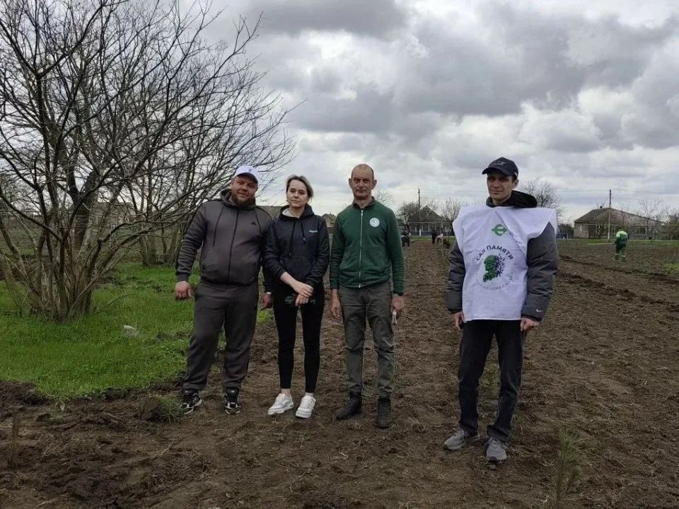 В селе Широкое Скадовского округа прошла международная акция «Сад памяти» В селе Широкое Скадовского округа прошла международная акция «Сад памяти»