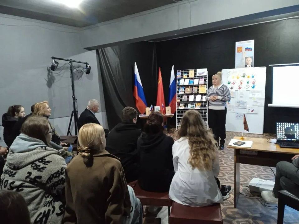 В Ивановской школе № 2 прошел информационный час для будущих избирателей В Ивановской школе № 2 прошел информационный час для будущих избирателей