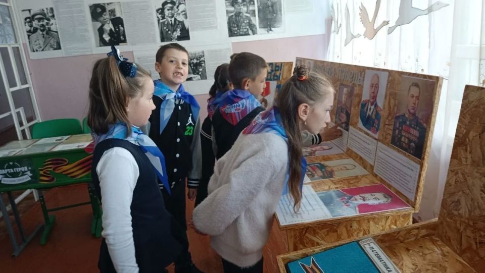 В ГБОУ ХО «Любимовская школа Ивановского района» продолжается активная реализация Всероссийской программы развития социальной активности обучающихся начальных классов «Орлята России» В ГБОУ ХО «Любимовская школа Ивановского района» продолжается активная реализация Всероссийской программы развития социальной активности обучающихся начальных классов «Орлята России»