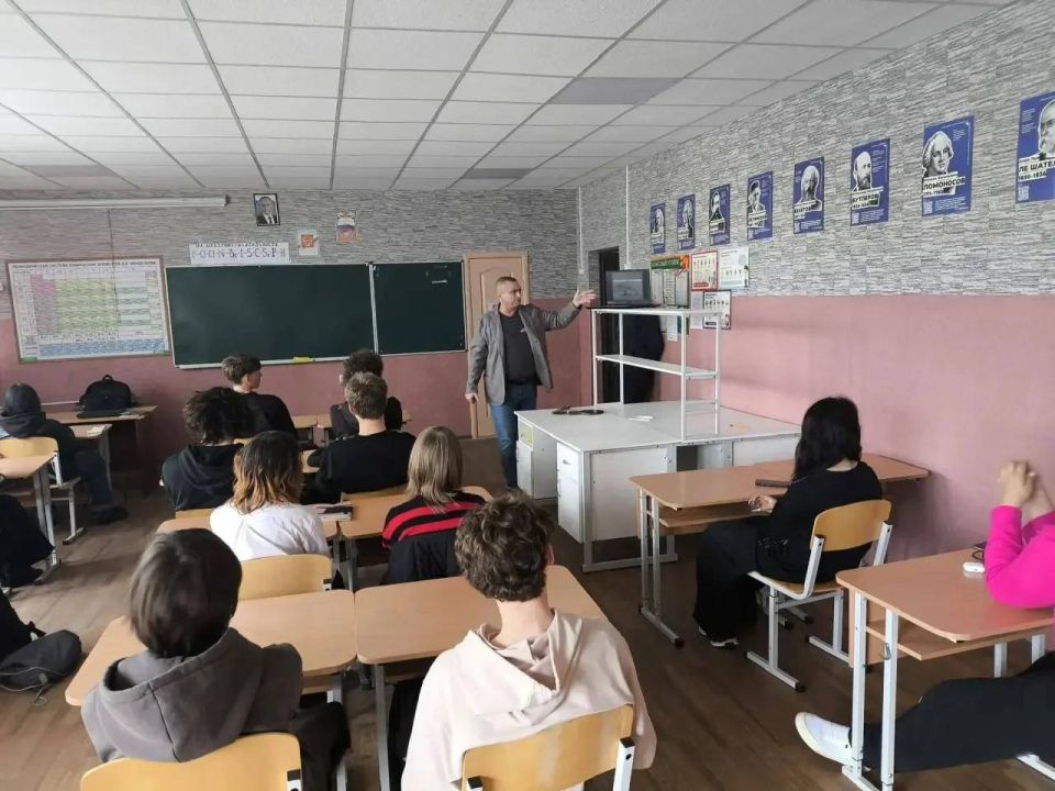 Специалисты из Мордовии установили в Центральном доме культуры Каланчакского округа новые газовые котлы Специалисты из Мордовии установили в Центральном доме культуры Каланчакского округа новые газовые котлы