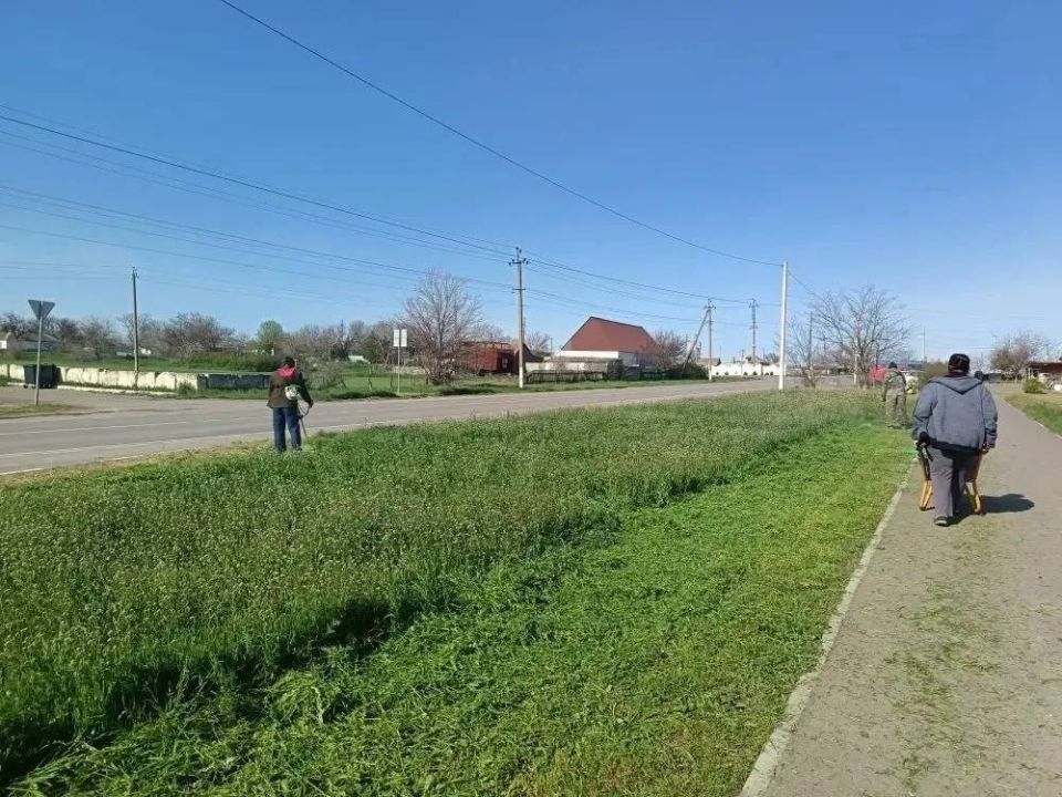 Сотрудники Дома культуры Строгановка присоединились к Всероссийскому субботнику Сотрудники Дома культуры Строгановка присоединились к Всероссийскому субботнику