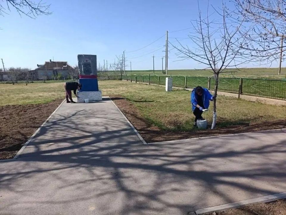 Сотрудники Дома культуры Строгановка присоединились к Всероссийскому субботнику Сотрудники Дома культуры Строгановка присоединились к Всероссийскому субботнику