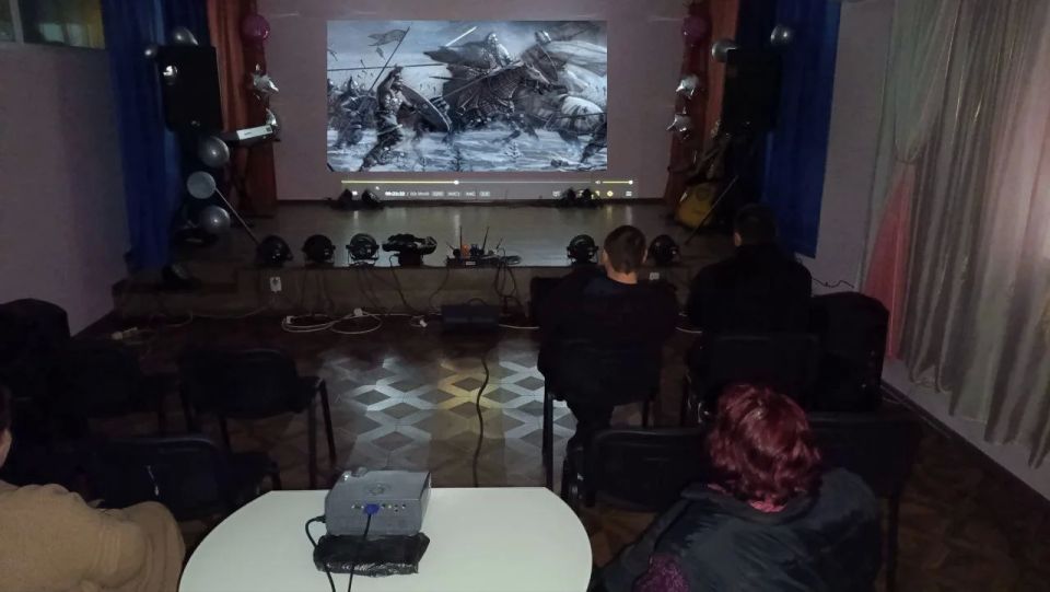 Ледовое побоище — битва, произошедшая 5 апреля 1242 года на льду Чудского озера Ледовое побоище — битва, произошедшая 5 апреля 1242 года на льду Чудского озера