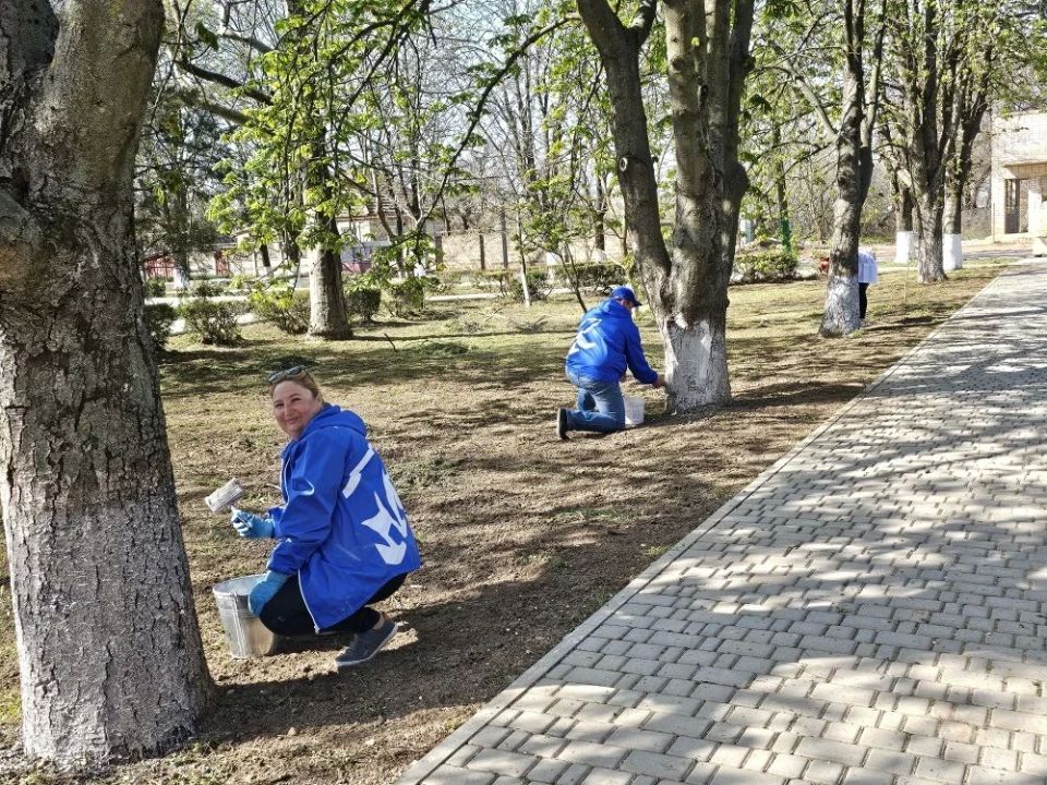 В Чаплинском округе по поручению губернатора Херсонской области Владимир Сальдо в рамках месячника чистоты состоялся второй субботник В Чаплинском округе по поручению губернатора Херсонской области Владимир Сальдо в рамках месячника чистоты состоялся второй субботник