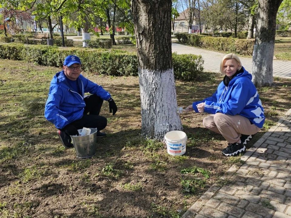 В Чаплинском округе по поручению губернатора Херсонской области Владимир Сальдо в рамках месячника чистоты состоялся второй субботник В Чаплинском округе по поручению губернатора Херсонской области Владимир Сальдо в рамках месячника чистоты состоялся второй субботник