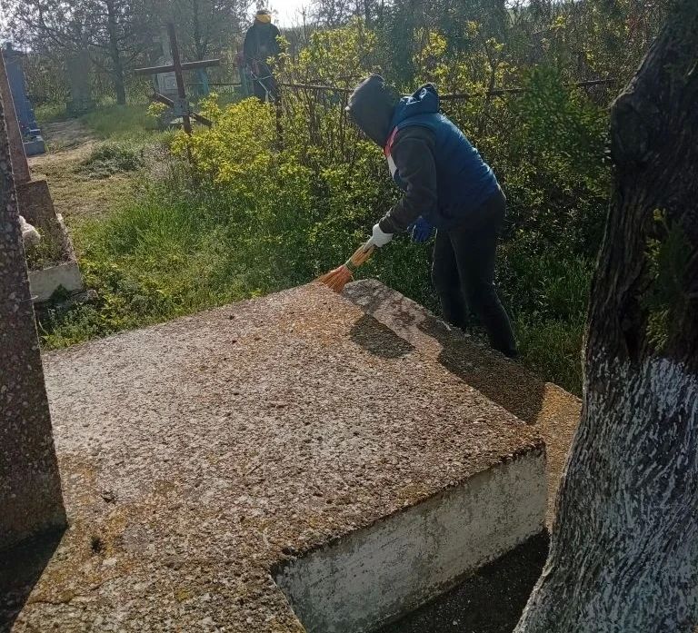 Субботник в Красной Поляне, вместе сохраняем память и порядок Субботник в Красной Поляне, вместе сохраняем память и порядок