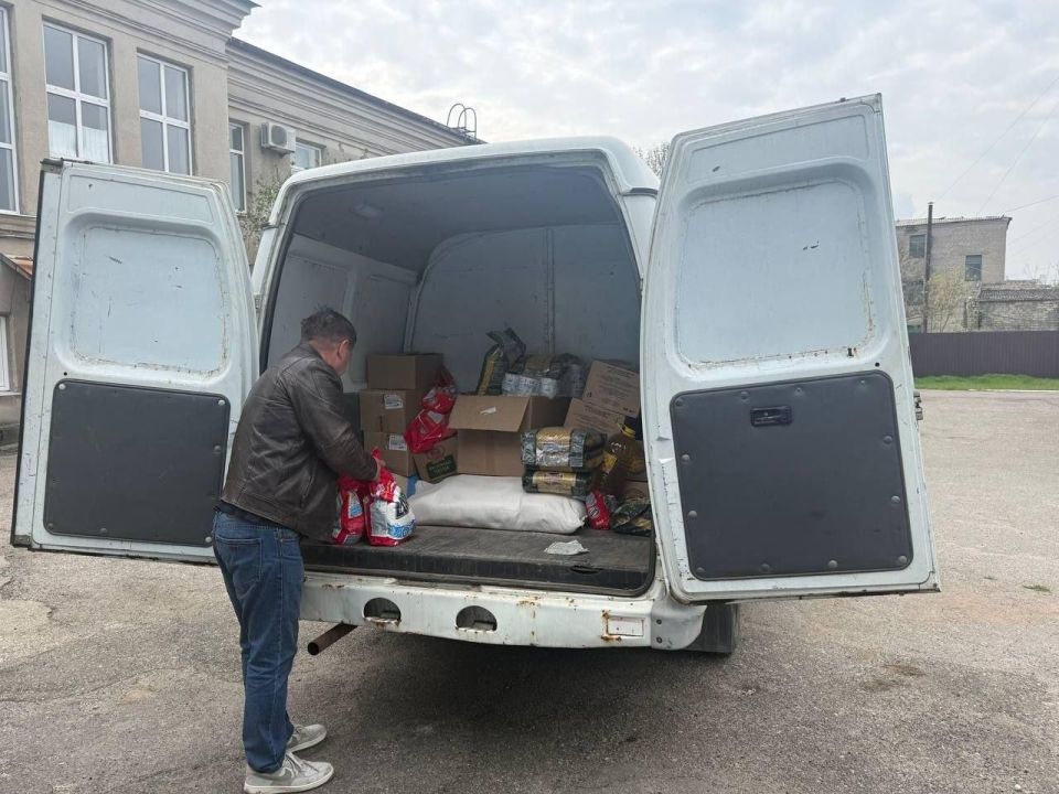 Депутаты Кавказского района направили гуманитарный груз многодетным и малоимущим семьям Херсонской области Депутаты Кавказского района направили гуманитарный груз многодетным и малоимущим семьям Херсонской области