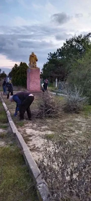 В Рыбальченском лесничестве привели в порядок территории памятников к весенним праздникам В Рыбальченском лесничестве привели в порядок территории памятников к весенним праздникам
