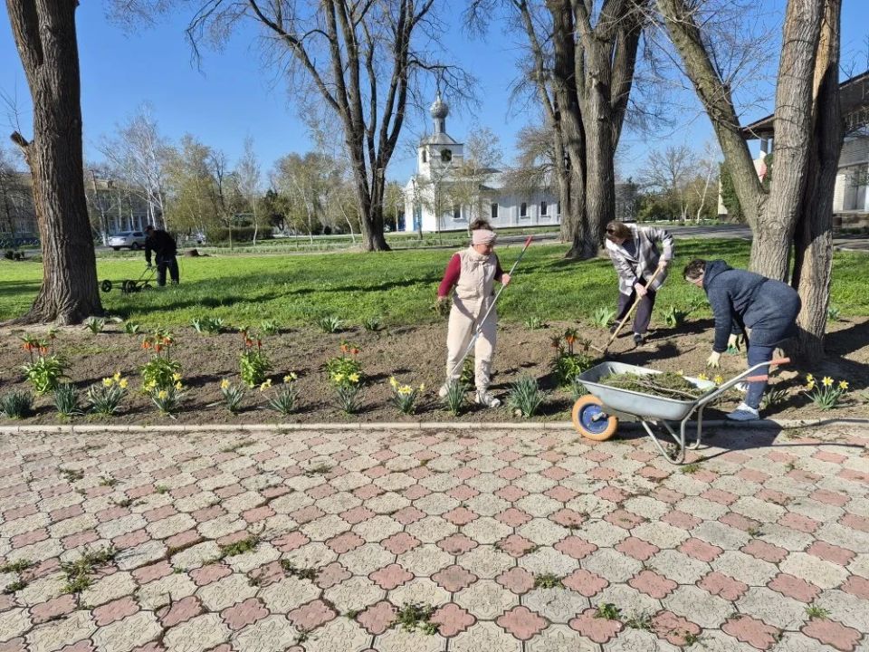 Благоустройство мемориала силами культуры Благоустройство мемориала силами культуры