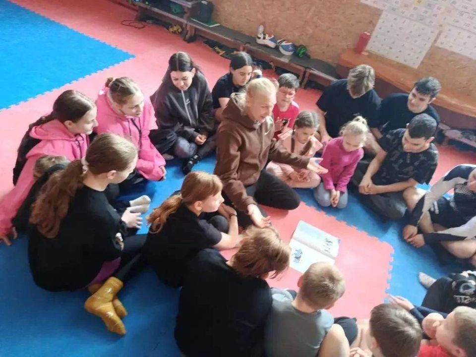 В Новой Каховке прошел информационный час ко Дню молодого избирателя В Новой Каховке прошел информационный час ко Дню молодого избирателя