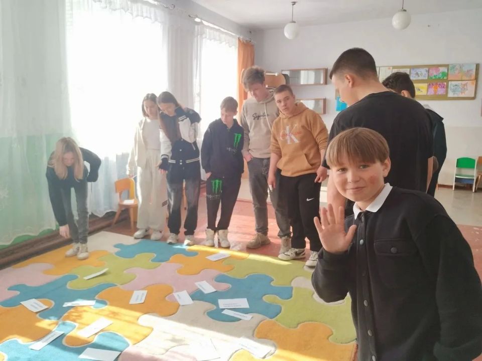 В Чернянской школе состоялась военно-спортивная игра "Зарница" В Чернянской школе состоялась военно-спортивная игра "Зарница"