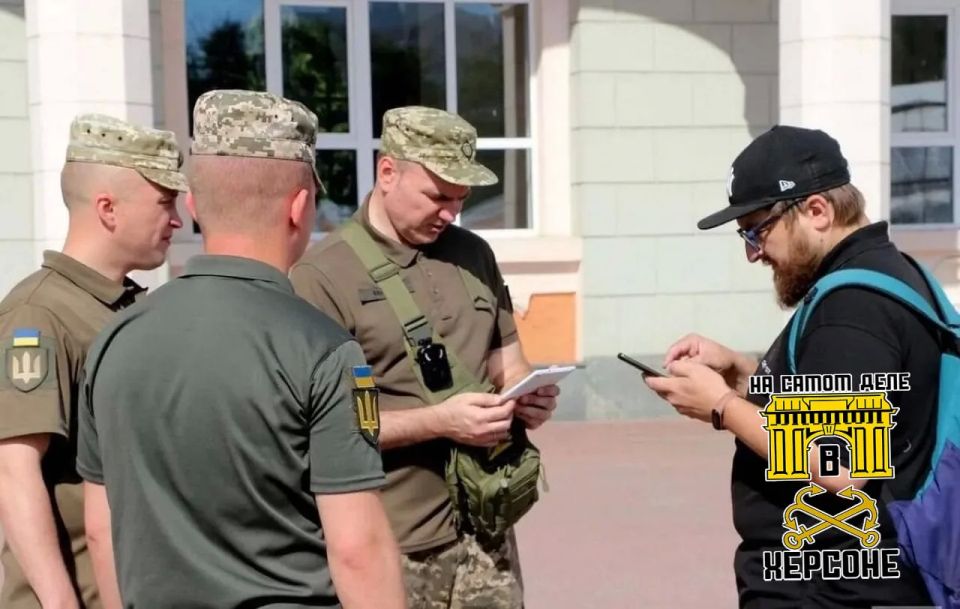 Депутат Верховной Рады Анатолий Остапенко заявил, что украинские власти намерены пересмотреть призывной возраст Депутат Верховной Рады Анатолий Остапенко заявил, что украинские власти намерены пересмотреть призывной возраст