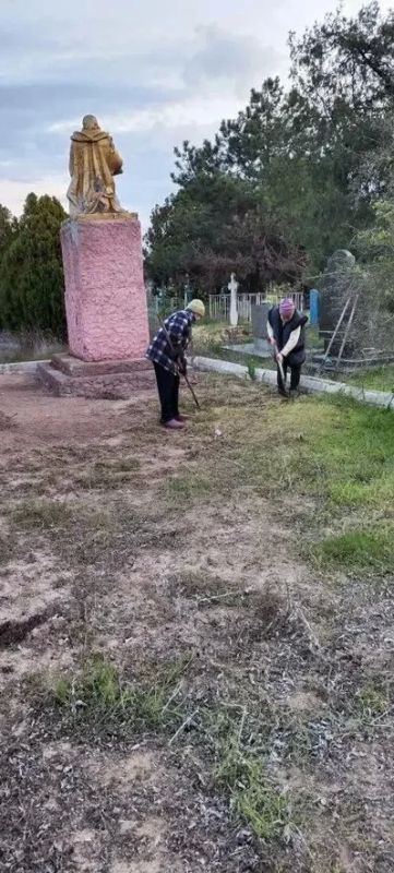 В Рыбальченском лесничестве привели в порядок территории памятников к весенним праздникам В Рыбальченском лесничестве привели в порядок территории памятников к весенним праздникам