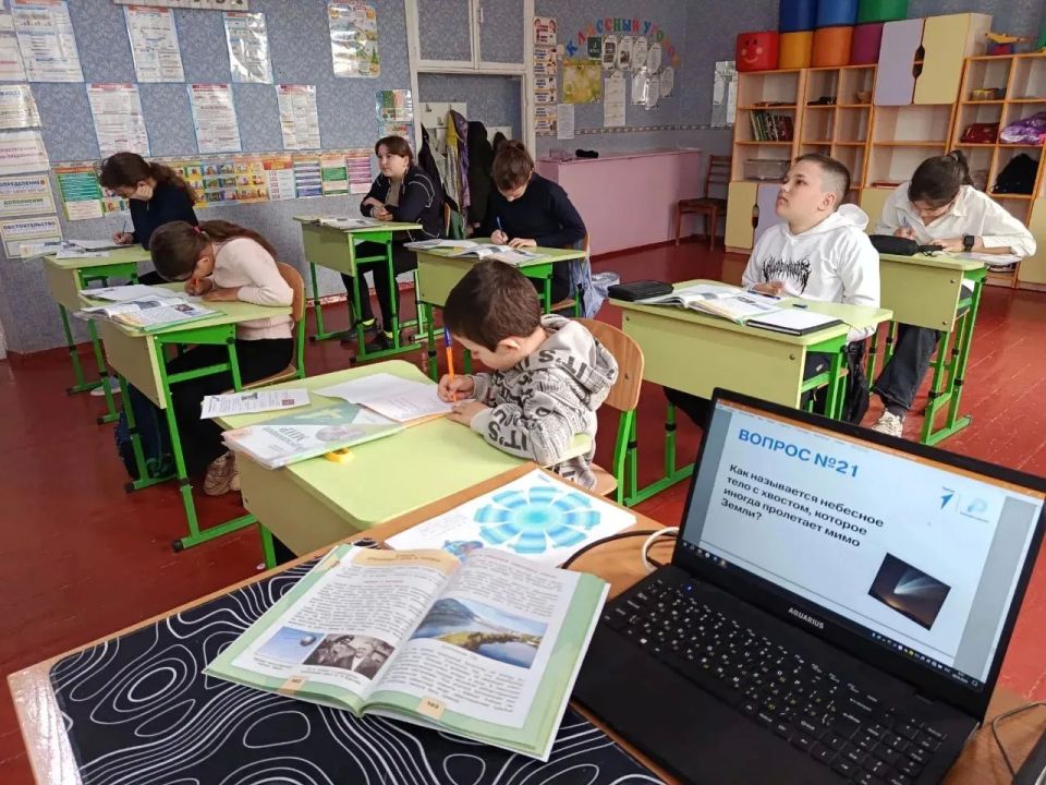 Образовательный дайджест Алешкинского округа: достижения, история и творчество Образовательный дайджест Алешкинского округа: достижения, история и творчество