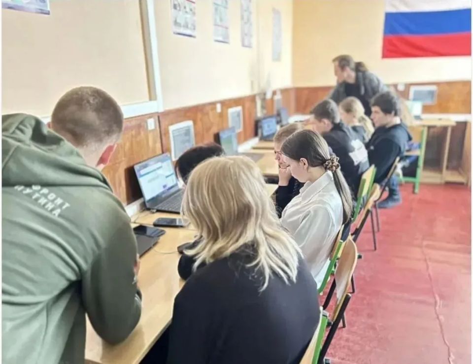 Сивашовская школа Новотроицкого района присоединилась к Всероссийскому проекту «Урок цифры» Сивашовская школа Новотроицкого района присоединилась к Всероссийскому проекту «Урок цифры»