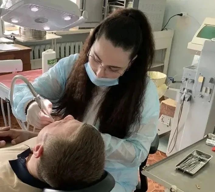 Игорь Кастюкевич: Херсонская область. За 5 смену стоматологи из Адыгеи вылечили 130 человек в Херсонской области Игорь Кастюкевич: Херсонская область. За 5 смену стоматологи из Адыгеи вылечили 130 человек в Херсонской области