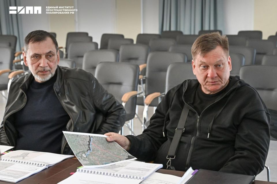 Эксперты Единого института обсудили вопросы развития инженерной инфраструктуры Херсонской области Эксперты Единого института обсудили вопросы развития инженерной инфраструктуры Херсонской области