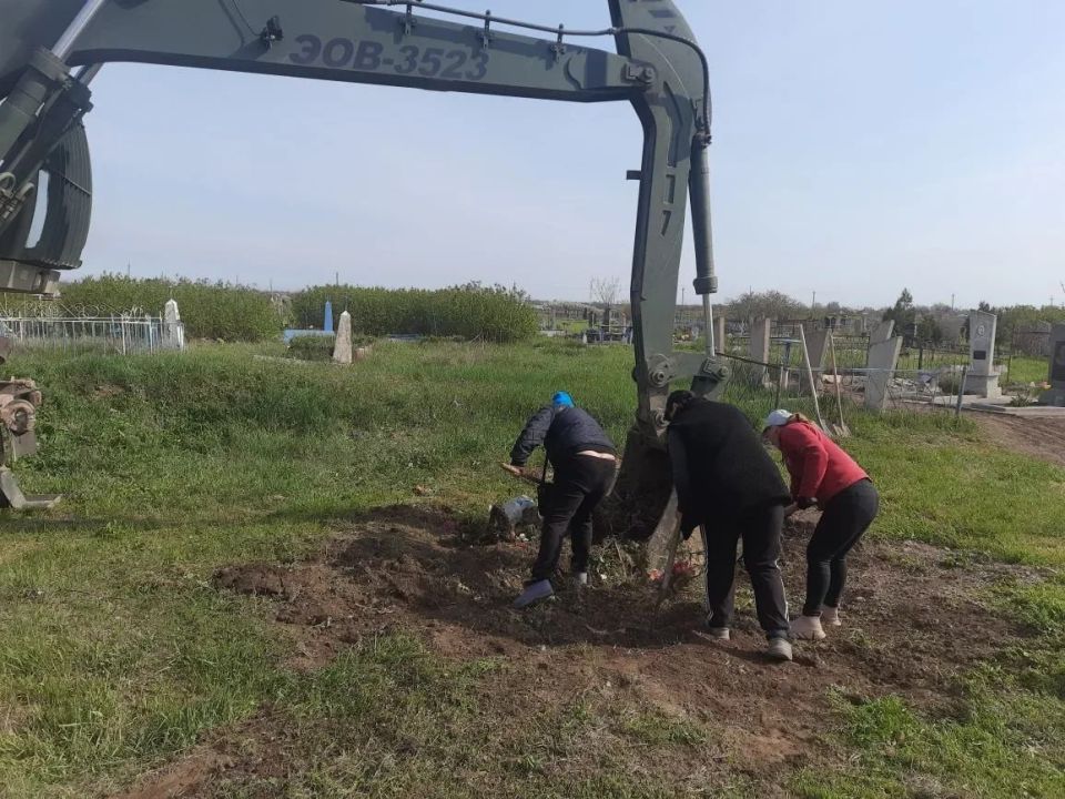 Субботник объединил округ: масштабная уборка прошла во всех территориальных отделах Субботник объединил округ: масштабная уборка прошла во всех территориальных отделах