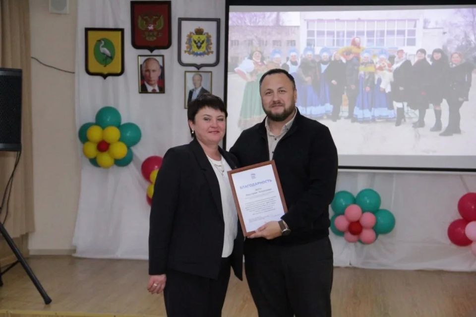 Сегодня в пгт. Чаплинка в Доме культуры прошло торжественное мероприятие, посвященное Дню местного самоуправления Сегодня в пгт. Чаплинка в Доме культуры прошло торжественное мероприятие, посвященное Дню местного самоуправления