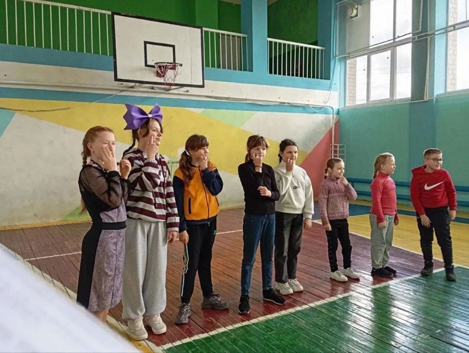 Цирковое приключение. В филиале №1 Культурно-досугового центра Великолепетихского округа прошла конкурсно-игровая программа «Цирковой экспресс» к Международному дню цирка в рамках которой дети выступили в роли артистов Цирковое приключение. В филиале №1 Культурно-досугового центра Великолепетихского округа прошла конкурсно-игровая программа «Цирковой экспресс» к Международному дню цирка в рамках которой дети выступили в роли артистов