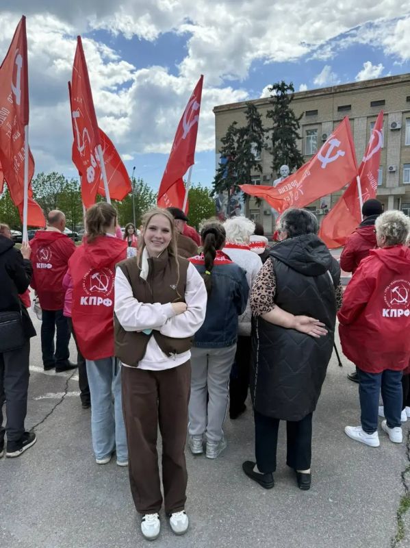 Рамиль Замалетдинов: Большая благодарность региональному отделению организации «Движение Первых» которые выразили солидарность памяти Владимира Ильича Рамиль Замалетдинов: Большая благодарность региональному отделению организации «Движение Первых» которые выразили солидарность памяти Владимира Ильича