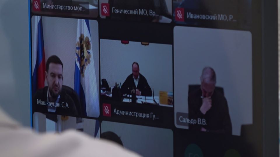 Константин Басюк: Работа в регионе. Расширенное совещании Правительства Херсонской области Константин Басюк: Работа в регионе. Расширенное совещании Правительства Херсонской области