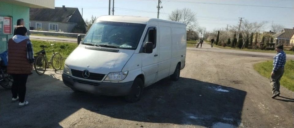 Дорога под огнем: Каховский округ подвергся массированной атаке дронов Дорога под огнем: Каховский округ подвергся массированной атаке дронов