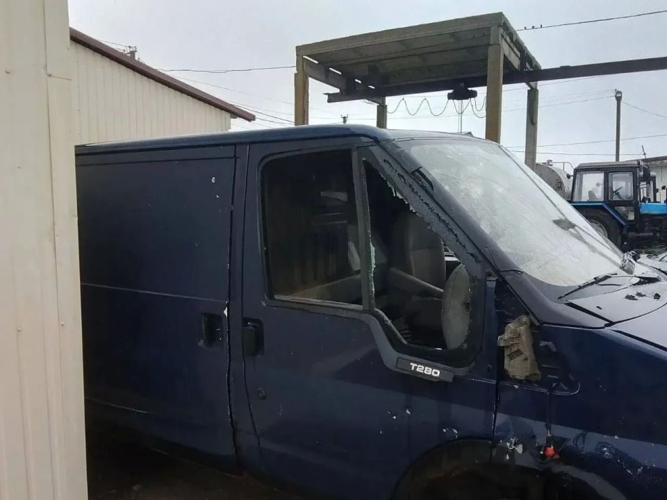 Дроны ВСУ атаковали гражданские автомобили в Каховском округе Дроны ВСУ атаковали гражданские автомобили в Каховском округе