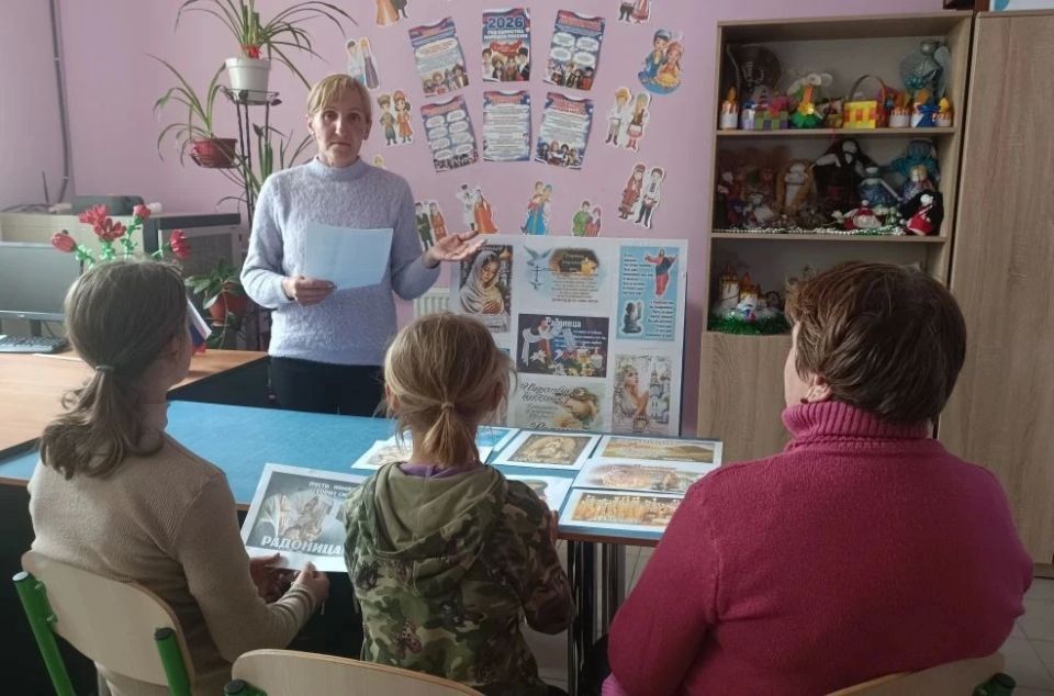 В Богдановском сельском клубе прошел час православия, посвященный Радонице — дню памяти и традиций В Богдановском сельском клубе прошел час православия, посвященный Радонице — дню памяти и традиций