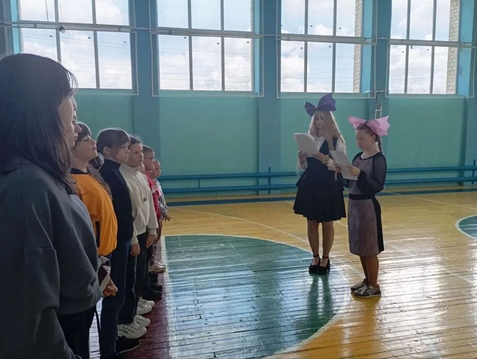 Цирковое приключение. В филиале №1 Культурно-досугового центра Великолепетихского округа прошла конкурсно-игровая программа «Цирковой экспресс» к Международному дню цирка в рамках которой дети выступили в роли артистов Цирковое приключение. В филиале №1 Культурно-досугового центра Великолепетихского округа прошла конкурсно-игровая программа «Цирковой экспресс» к Международному дню цирка в рамках которой дети выступили в роли артистов