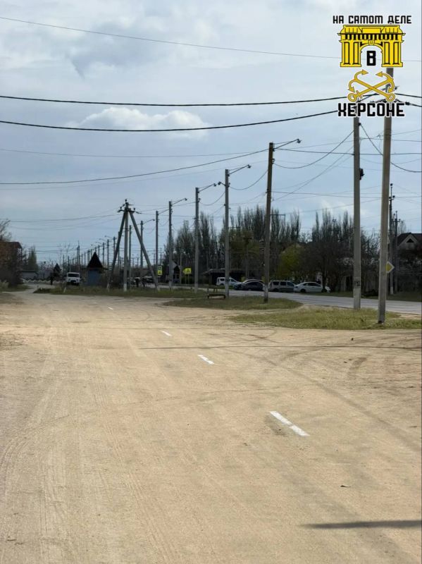 В Генгорке взялись за безопасность: нанесли разметку на обочине В Генгорке взялись за безопасность: нанесли разметку на обочине
