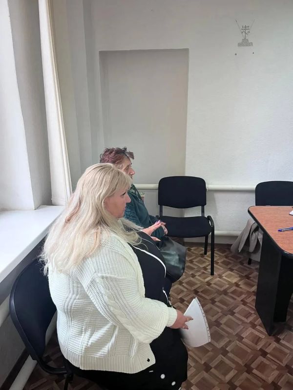 В Каланчаке и.о. министра труда и соцзащиты Херсонской области Марина Островская провела прием граждан В Каланчаке и.о. министра труда и соцзащиты Херсонской области Марина Островская провела прием граждан
