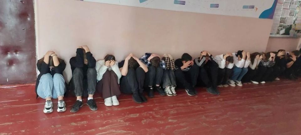 В образовательных организациях Херсонской области прошли Всероссийские учения по действиям при террористических угрозах В образовательных организациях Херсонской области прошли Всероссийские учения по действиям при террористических угрозах