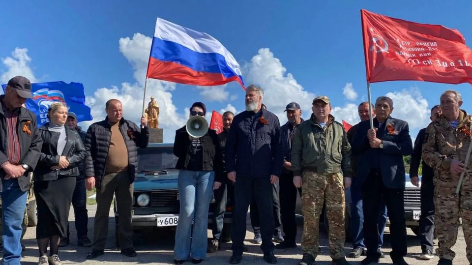 Связь поколений: на Херсонщине состоялся первый «Автопробег Победы» Связь поколений: на Херсонщине состоялся первый «Автопробег Победы»