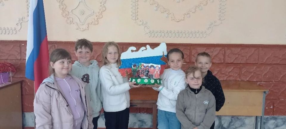 Яркий символ единства создали ребята в Плавском! Яркий символ единства создали ребята в Плавском!