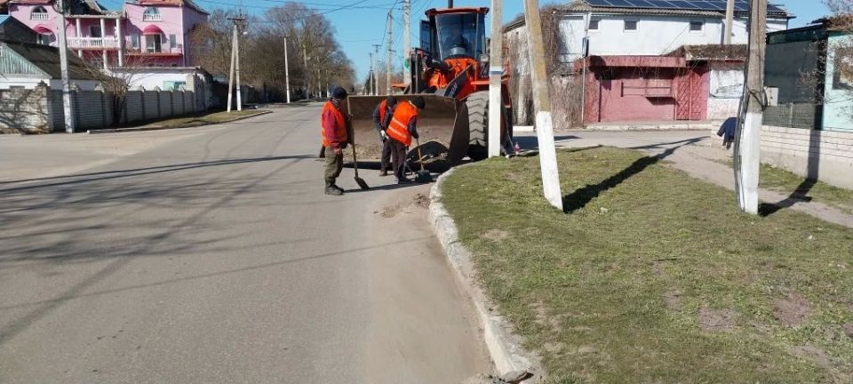В населённых пунктах округа продолжаются работы по благоустройству В населённых пунктах округа продолжаются работы по благоустройству