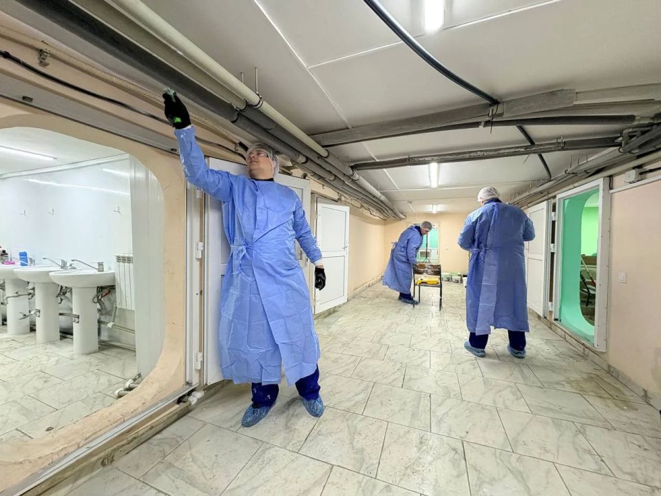 Артём Жога: Ремонт обстрелянных домов, встреча с земляками и благодарность от местных жителей: уральские доброслужащие помогают на прифронтовых территориях Артём Жога: Ремонт обстрелянных домов, встреча с земляками и благодарность от местных жителей: уральские доброслужащие помогают на прифронтовых территориях