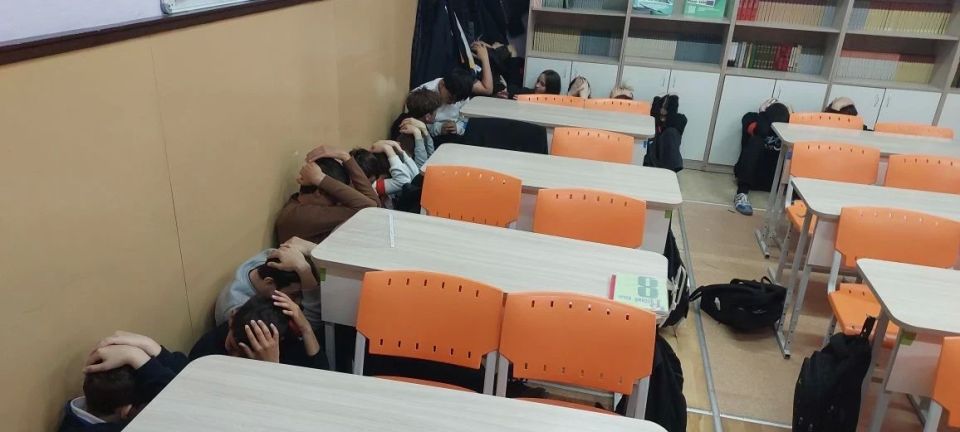 В образовательных организациях Херсонской области прошли Всероссийские учения по действиям при террористических угрозах В образовательных организациях Херсонской области прошли Всероссийские учения по действиям при террористических угрозах