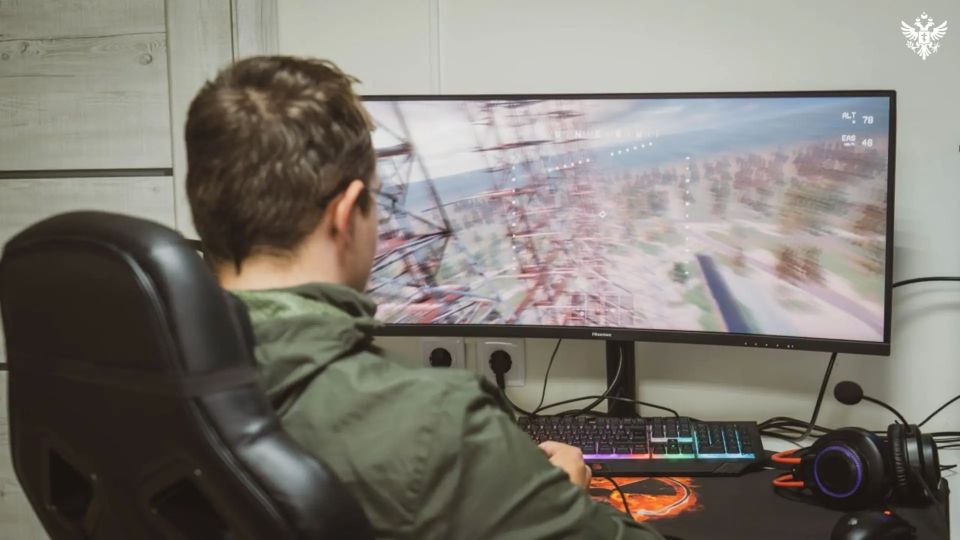 Молодёжь Херсонской области осваивает управление FPV-дронами на мастер-классах центра «Патриот» Молодёжь Херсонской области осваивает управление FPV-дронами на мастер-классах центра «Патриот»