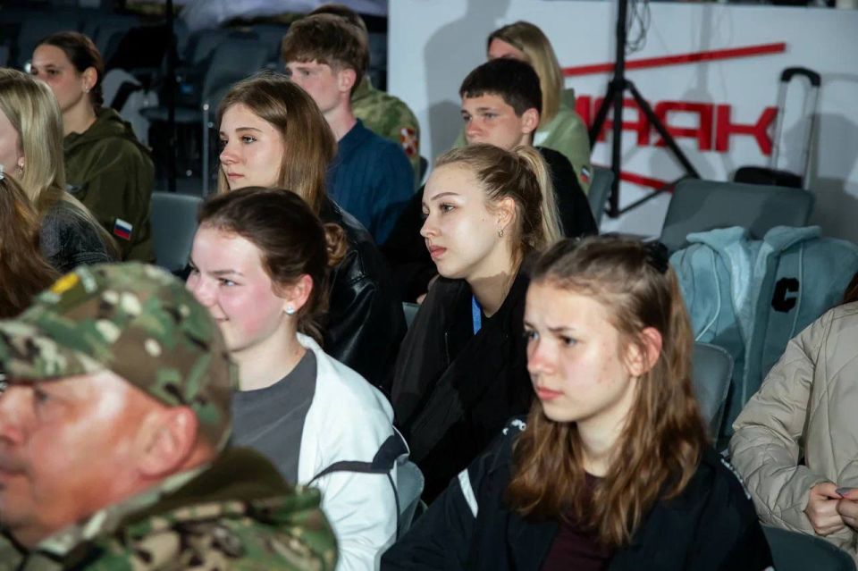 Обучение и лидерство!. В Центре созидания «Маяк» прошёл региональный форум «Задавай шаг и действуй!» Обучение и лидерство!. В Центре созидания «Маяк» прошёл региональный форум «Задавай шаг и действуй!»