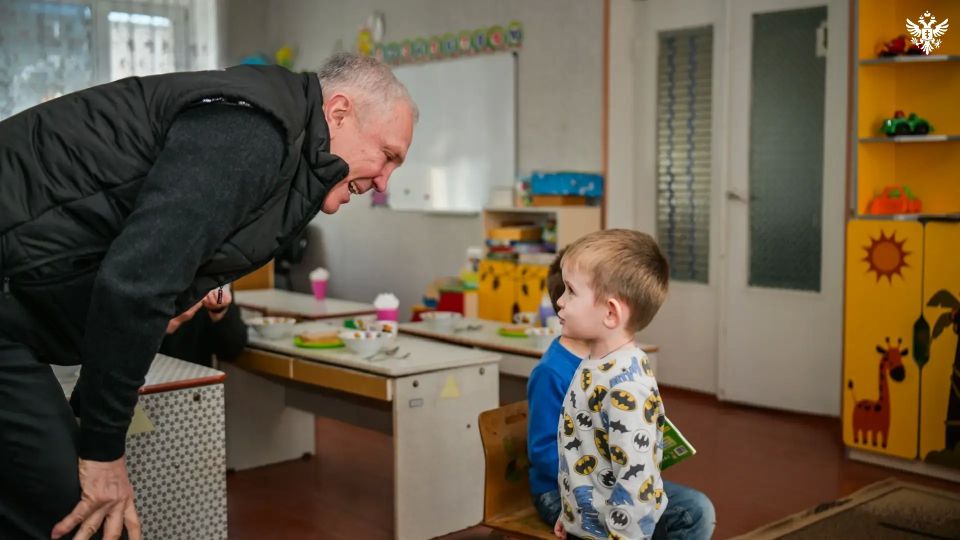 Владимир Сальдо в Аскании-Нова обсудил ремонт детсада и строительство амбулатории Владимир Сальдо в Аскании-Нова обсудил ремонт детсада и строительство амбулатории