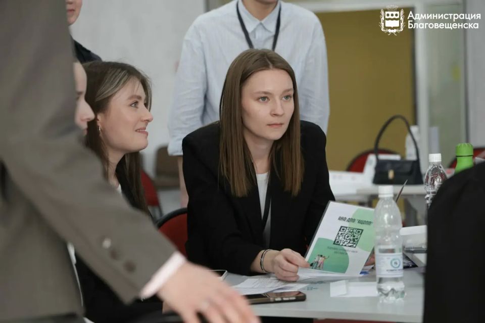 В Благовещенске обсудили способы привлечения молодежи на муниципальную службу и создали идеальный портрет кандидата В Благовещенске обсудили способы привлечения молодежи на муниципальную службу и создали идеальный портрет кандидата