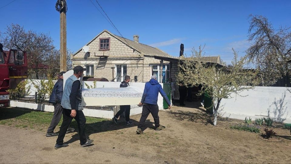 Семьи Скадовского округа получают гуманитарную помощь, доставленную из Кабардино-Балкарии Семьи Скадовского округа получают гуманитарную помощь, доставленную из Кабардино-Балкарии
